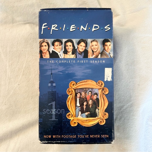 FRIENDS: Complete VHS Box Set Season 1 - Picture 2 of 9